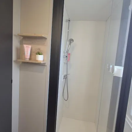 Le Cocon Mobil A 150 M De La 5 Etoiles Parc Aquatique 캠프장